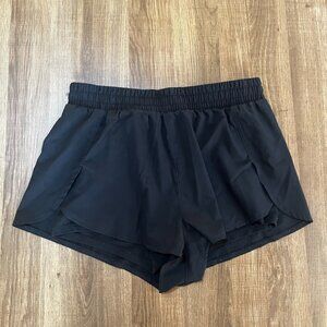 Girlfriend Collective Trail Shorts – Black (Size Small)
